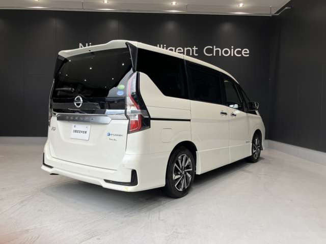セレナ1.2 e-POWER ハイウェイスターV