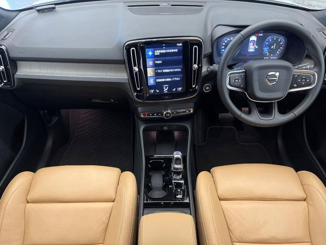 XC40T4 AWD インスクリプション 4WD