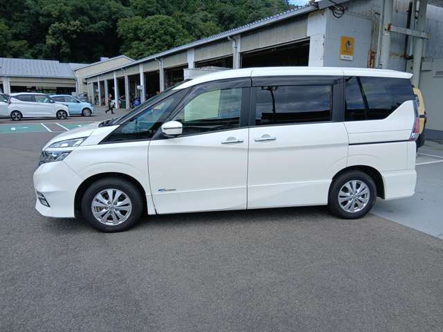 セレナ2.0 ハイウェイスター 4WD