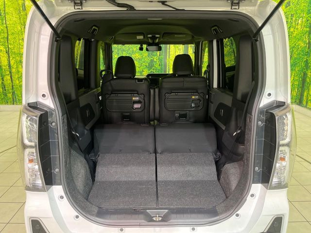 普段のお買い物や通勤、送迎等に十分な荷室スペースを確保しております。セカンドシートを倒すと、大きな荷物の積載も可能です♪