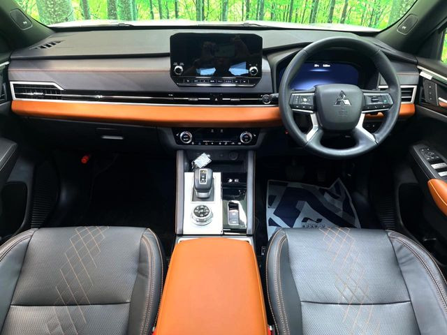 アウトランダーPHEV 2.4 P 4WD