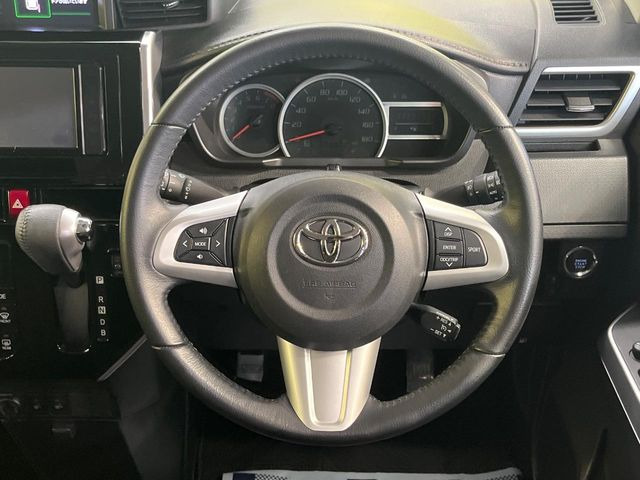 【ステアリングスイッチ】運転中、前方から目線をそらすことなく、オーディオ等の操作が可能な便利機能!安心&快適なドライブを演出してくれます♪