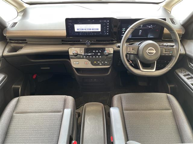 セレナ1.4 e-POWER ハイウェイスターV