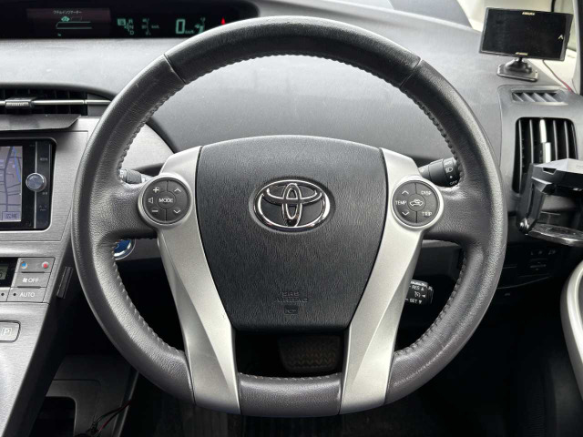 プリウス1.8 S
