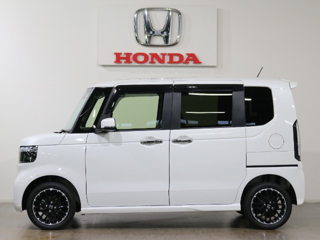 N-BOXカスタムターボ コーディネートスタイル モノトーン 4WD