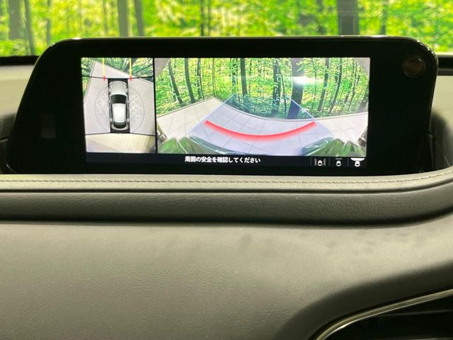 【360&deg;ビューモニター】専用のカメラにより、上から見下ろしたような視点で360度クルマの周囲を確認することができます☆死角部分も確認しやすく、狭い場所での切り返しや駐車もスムーズに行えます。