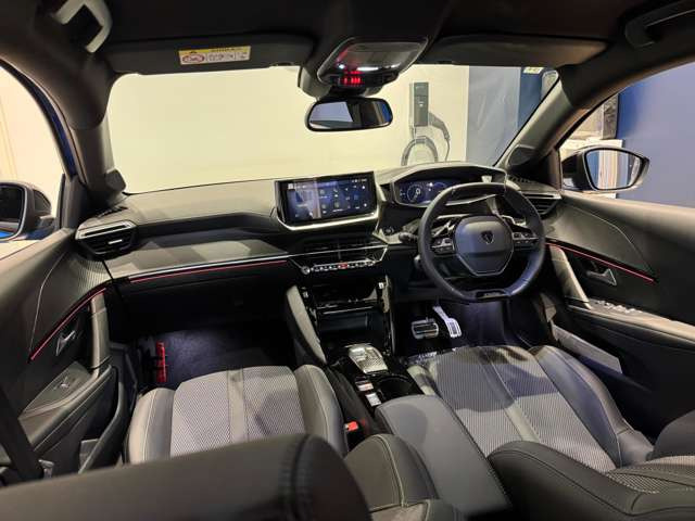 208GT ハイブリッド