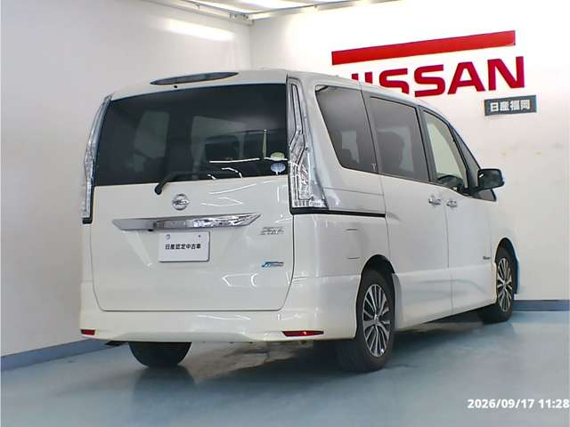 セレナ2.0 ハイウェイスター S-HYBRID