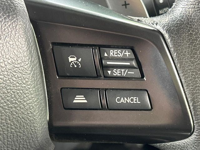 【全車速追従機能付クルーズコントロール】高速道路での長距離走行が楽に!!自動で速度を保つクルーズコントロールが、衝突軽減システムと連携し、前方の車両を感知して車間を保つように速度調節してくれます!!