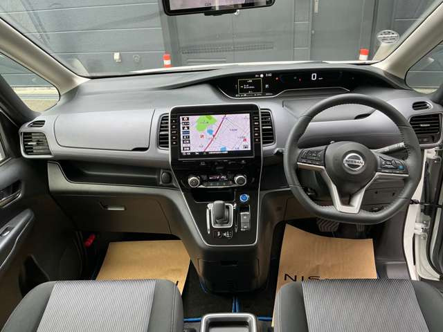 セレナ1.2 e-POWER ハイウェイスターV