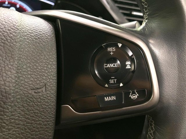 【アダプティブクルーズコントロール】高速道路での長距離走行が楽に!!自動で速度を保つクルーズコントロールが、衝突軽減システムと連携し、前方の車両を感知して車間を保つように速度調節してくれます!!