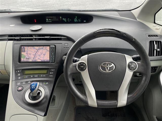 プリウス1.8 S LEDエディション