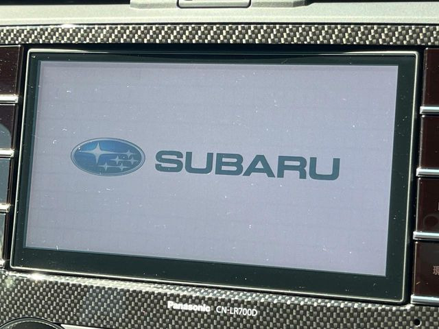 【純正ビルトインナビ】インテリアに溶け込むスタイリッシュな「専用設計ナビ」を装備♪視認性や操作性など基本性能にも優れ、より上質なカーライフをお楽しみいただけます。