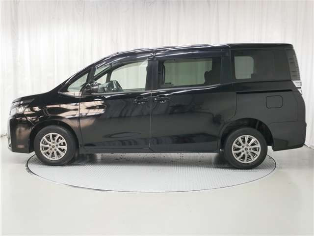 ヴォクシー2.0 X 4WD