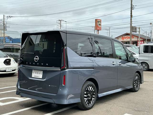 セレナ1.4 e-POWER ルキシオン