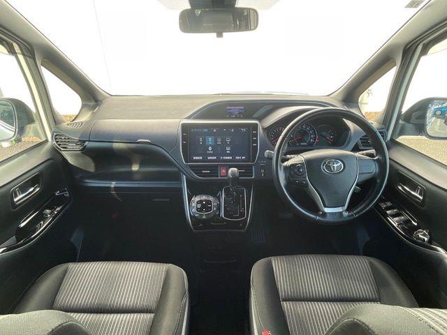 ヴォクシー2.0 ZS 煌