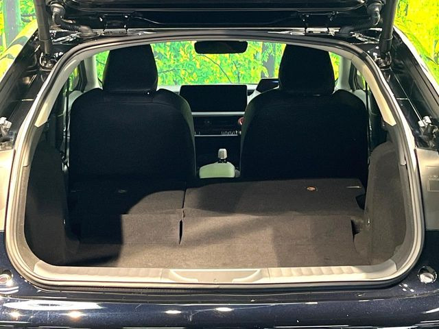 【パワーバックドア】スマートキーや運転席のボタンを押すだけでリアゲートが自動で開閉します!荷物を持っている時や、高い位置にあるバックドアを閉める際に便利な機能です♪