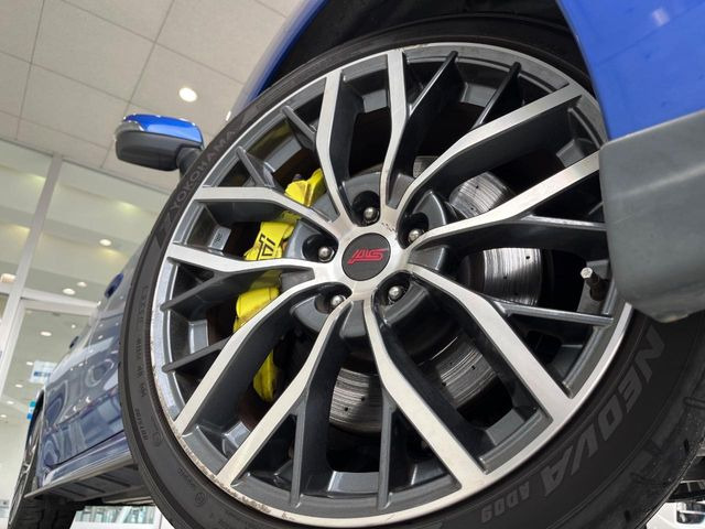 �y�O���[�h��p����19�C���`�A���~�z�C�[���z�f�U�C�����̍��������A���~�z�C�[���𑕒����Ă���܂��B�e��ЊO�A���~�z�C�[����A�X�^�b�h���X�^�C�����戵�����Ă���܂��B���񂲑��k����������