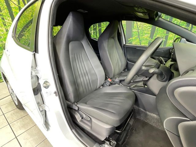 運転席シート廻りは使用感も少なく、良好な状態となっています。丁寧に使われていたことがよくわかりますね。