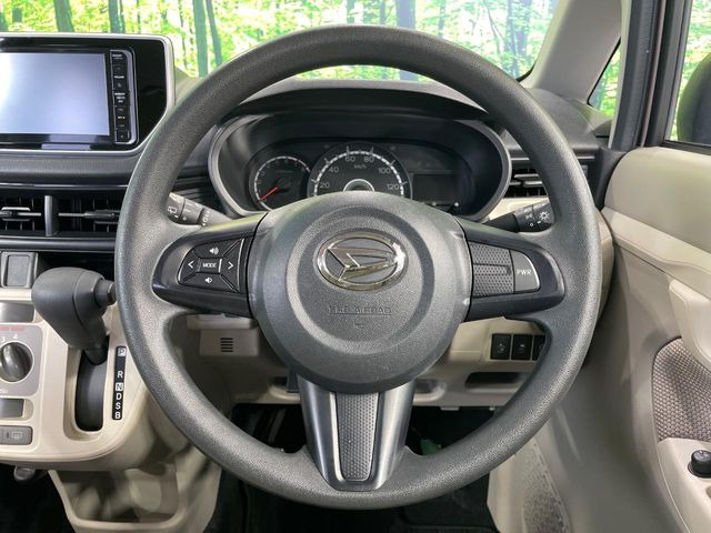 【ステアリングスイッチ】運転中、前方から目線をそらすことなく、オーディオ等の操作が可能な便利機能!安心&快適なドライブを演出してくれます♪