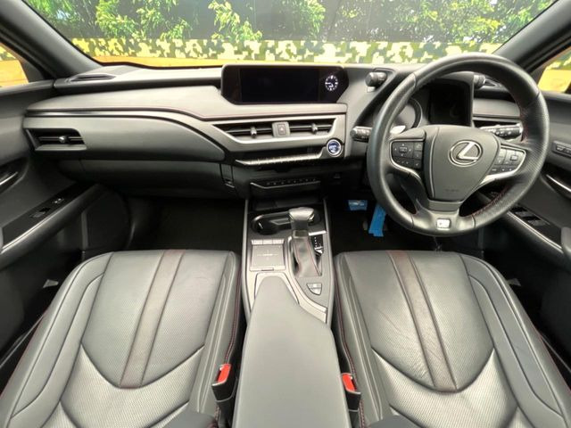 UX250h Fスポーツ