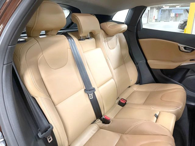 ���㕔���Ȃ��C�ɂȂ�悤�ȃL�Y�E�����ւ��蓙�A�傫�ȃ_���[�W�͂Ȃ��A�ǍD�ȏ�Ԃł��B