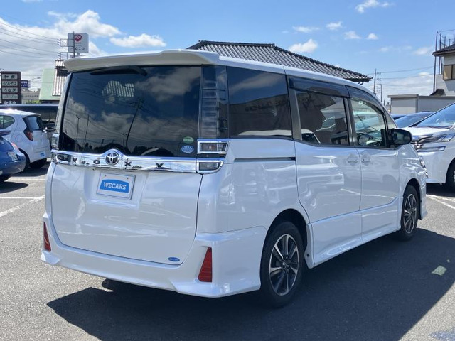 ヴォクシー2.0 ZS