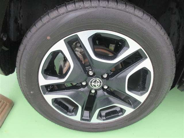 RAV42.0 アドベンチャー 4WD
