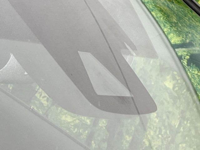 【トヨタセーフティセンス】走行中に前方の車両等を認識し、衝突しそうな時は警報とブレーキで衝突回避と被害軽減をアシスト。より安全にドライブをお楽しみいただけます。