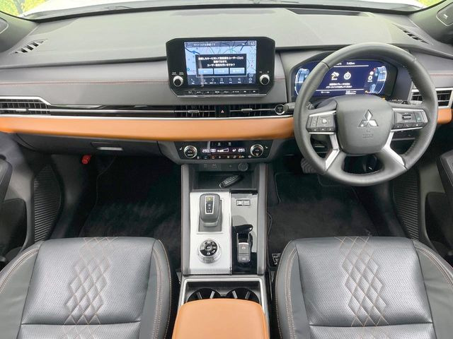 アウトランダーPHEV 2.4 P 4WD