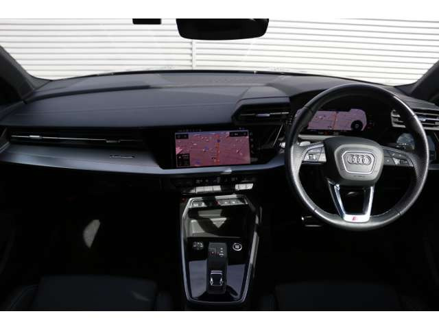 A3スポーツバック40 TFSI クワトロ Sライン 4WD