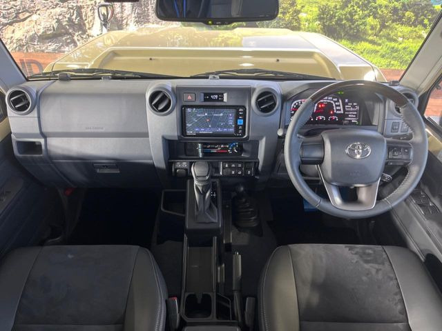 ランドクルーザー702.8 AX ディーゼル 4WD