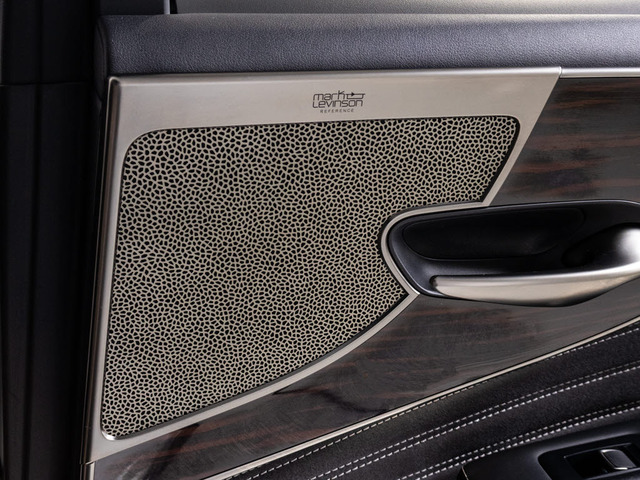 ワンランク上の音質!マークレビンソン3Dサラウンドサウンドシステム!