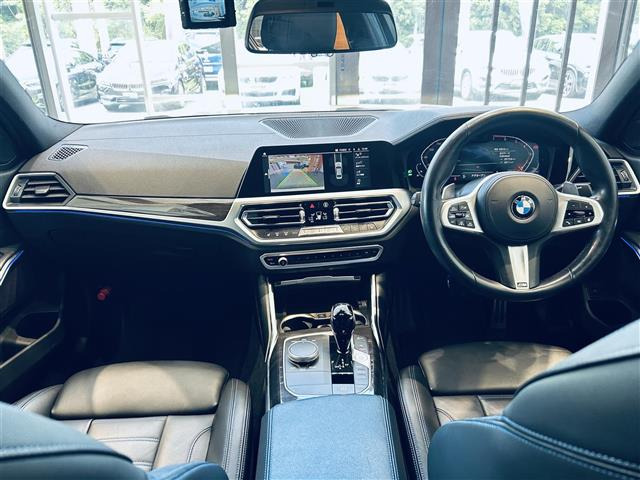 3シリーズセダン320i Mスポーツ