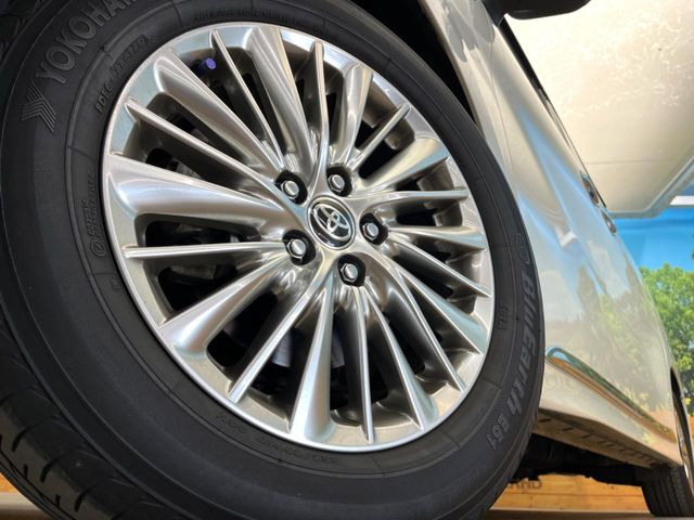�y����1�C���`�A���~�z�C�[���z�O�ςɃ}�b�`���������A���~�z�C�[���𑕒����Ă���܂��B�e��ЊO�A���~�z�C�[����A�X�^�b�h���X�^�C�����戵�����Ă���܂��B���񂲑��k����������