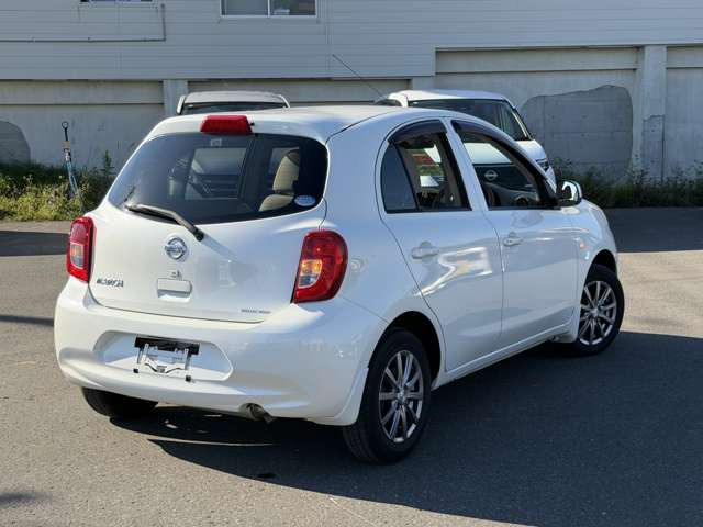 マーチ1.2 X FOUR Vセレクション 4WD