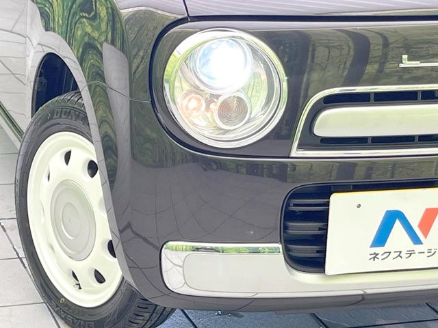 【HIDヘッドライト】非常に明るく前方を照らしてくれるので、悪天候や夜間の走行時も視界良好で安心してお乗りいただけます。