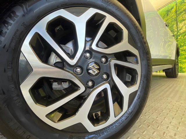 �y����16�C���`�A���~�z�C�[���z�O�ςɃ}�b�`���������A���~�z�C�[���𑕒����Ă���܂��B�e��ЊO�A���~�z�C�[����A�X�^�b�h���X�^�C�����戵�����Ă���܂��B���񂲑��k����������