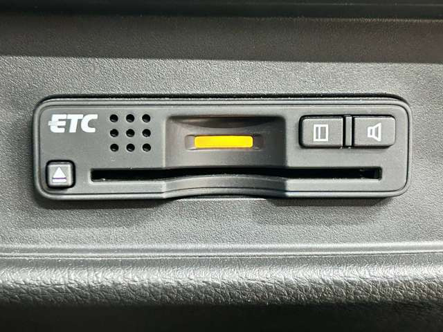 【純正ビルトインETC】装備済み☆長距離ドライブの必需品!高速道路の料金所も楽々通過できますね♪