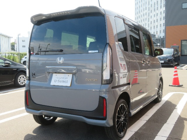 N-BOXカスタムターボ コーディネートスタイル モノトーン 4WD