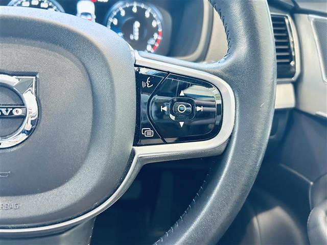 XC90T5 AWD モメンタム 4WD