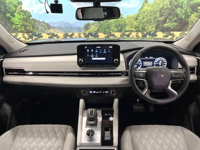 アウトランダーPHEV 2.4 P 4WD