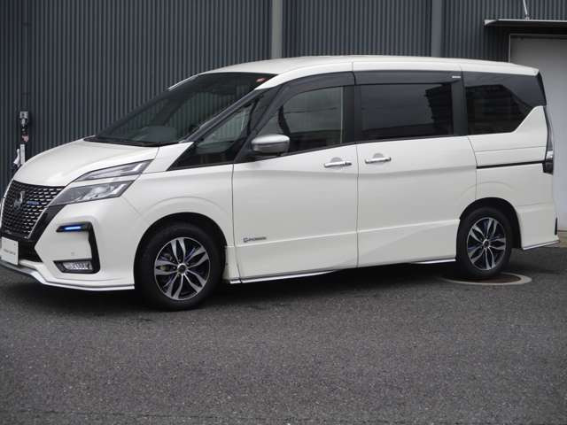 セレナ1.2 e-POWER AUTECH