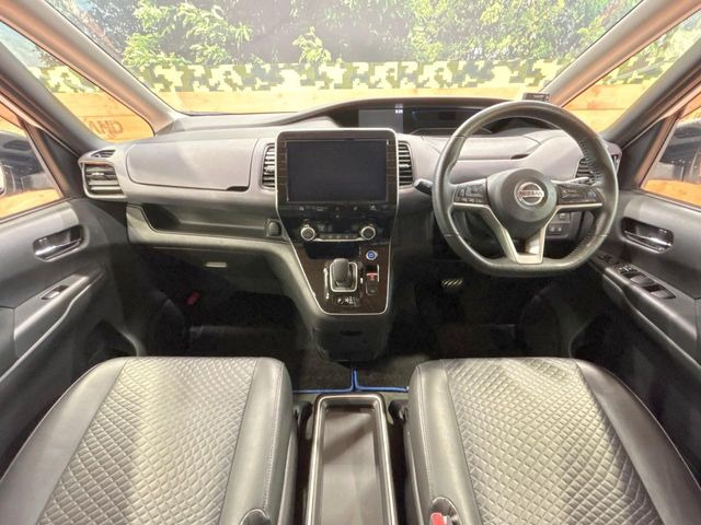 セレナ1.2 e-POWER ハイウェイスターV