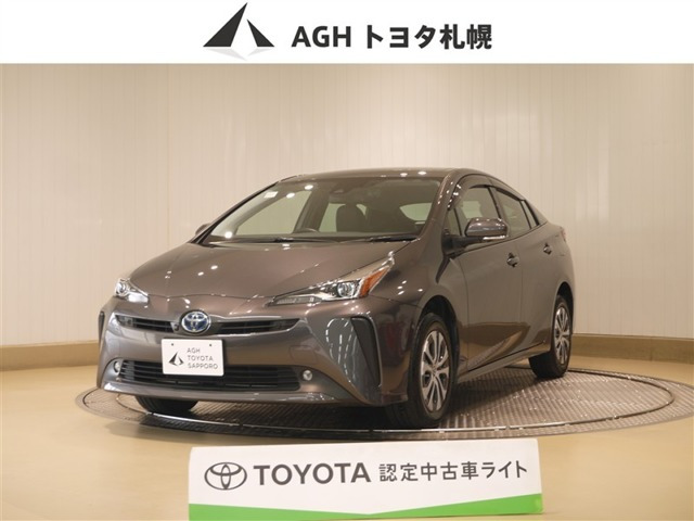 プリウス1.8 A プレミアム E-Four 4WD