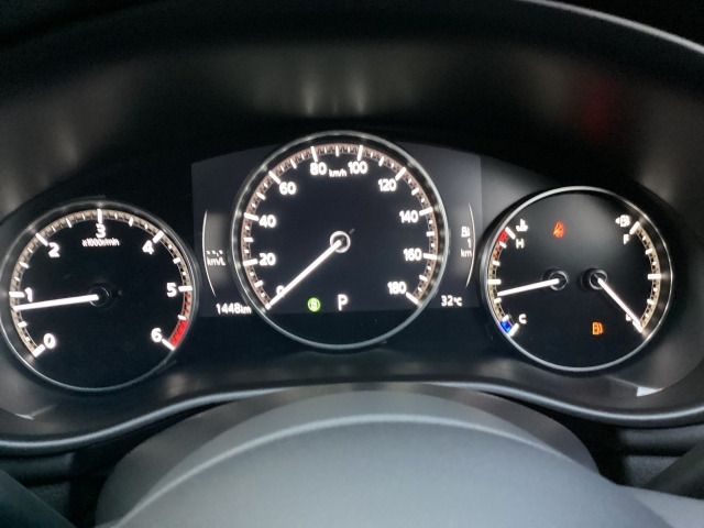 MAZDA3ファストバック1.8 XD ドライブ エディション