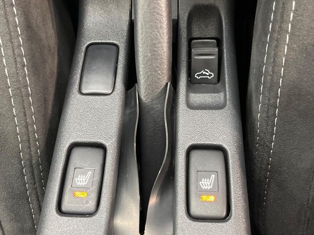 【シートヒーター】寒い日に重宝するシートヒーター!エアコンより早く温まってくれるので寒がりの人も安心ですね♪エアコンの温風は乾燥するから苦手、という方にもをおすすめです。