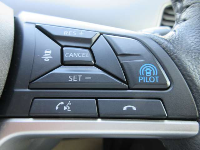 セレナ1.2 e-POWER ハイウェイスターV