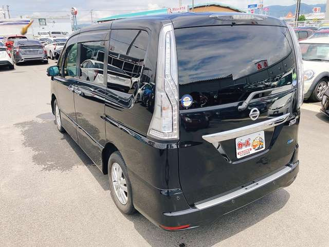 当店では軽自動車から普通車まで幅広くオールメーカーの車種・色・グレードを豊富に揃えております。