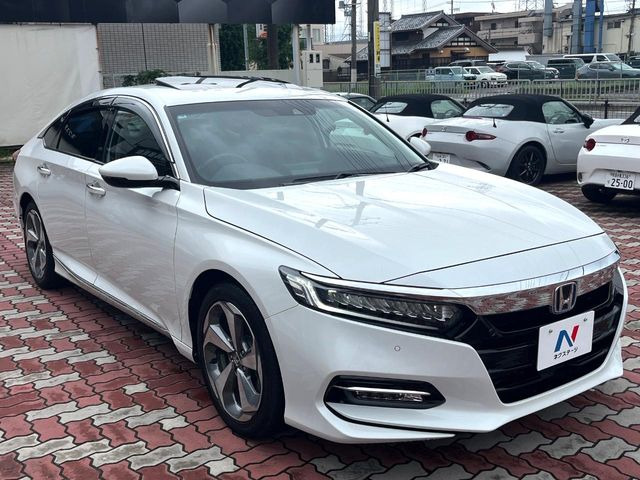 �������x�̃K���X�疌�ŝ����͂������A�㎿�ȃc���E����������B���O����_���J�����؂Ȉ��Ԃ�ی삵�A�F�����E�򉻂�h�~�B�u�e�X�v���b�V���R�[�g�v�A�u�e�v���~�b�T�R�[�g�v���炨�I�т��������܂��B